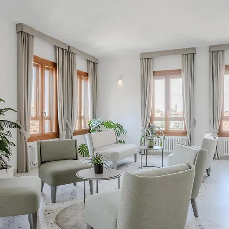 Hotiday Cape * Velence